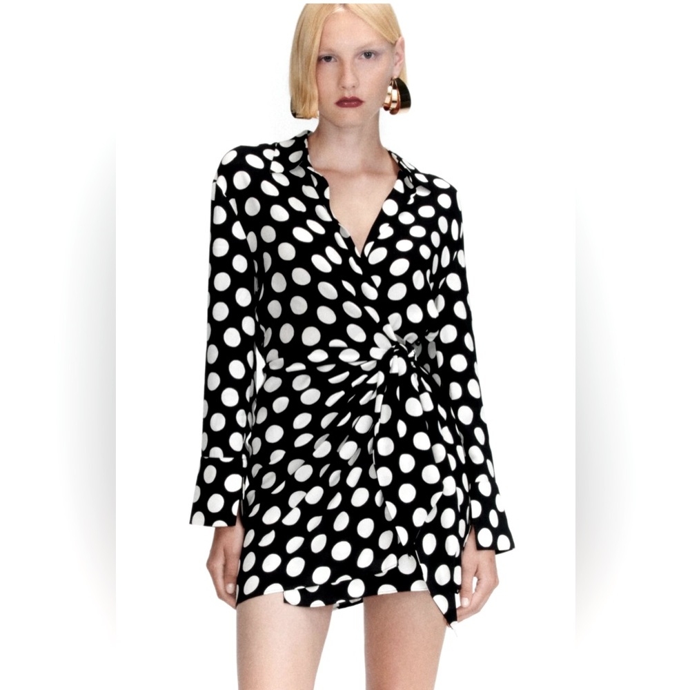 Zara Polka Dot Wrap Dress M Short Mini Black White Sexy Crepe
Monochrome Chic